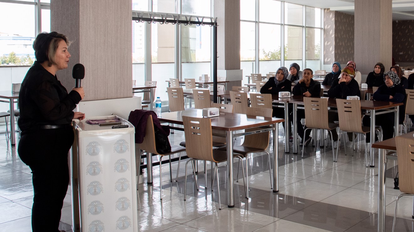 Selçuk Üniversitesinde meme kanseri farkındalık programı